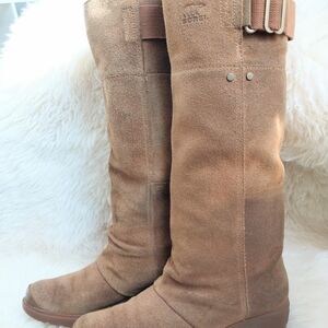 Sorel Women's Tan Suede Boots